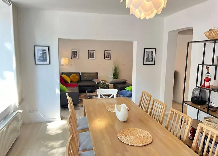 Gemuetliche, Grosse 6-Zkb,Eg-Wohnung Im Herzen Eimsbuettels-2Wc&2Duschen