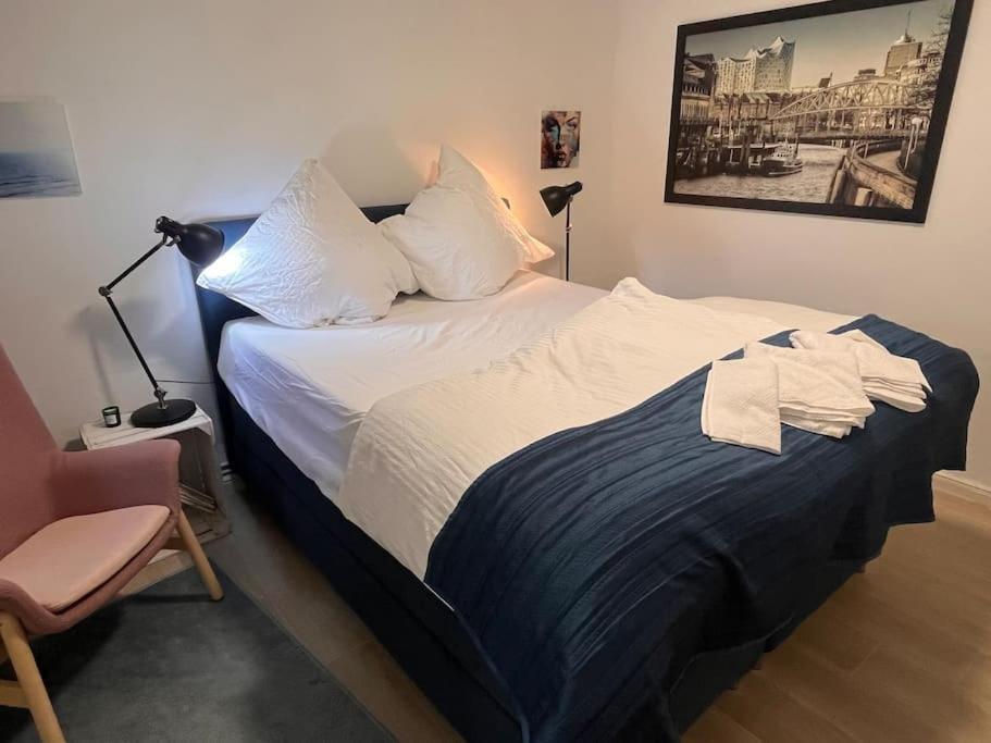 Gemuetliche, Grosse 6-zkb,eg-wohnung Im Herzen Eimsbuettels-2wc&2duschen *
