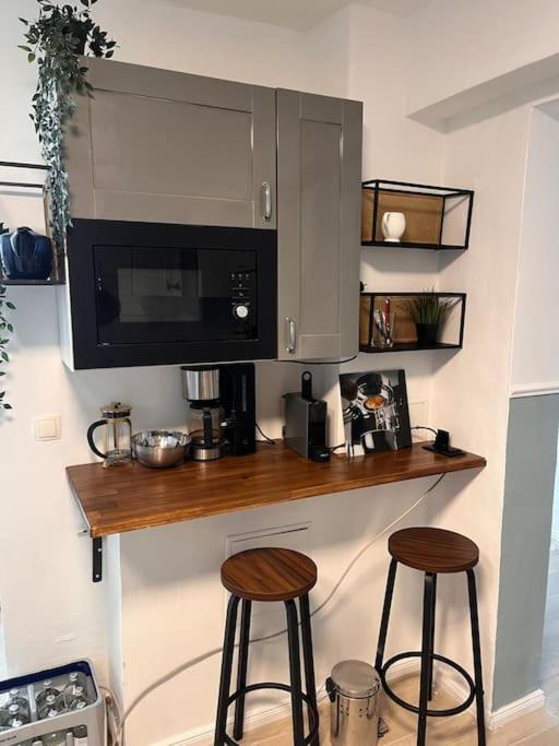 Gemuetliche, Grosse 6-zkb,eg-wohnung Im Herzen Eimsbuettels-2wc&2duschen Apartment