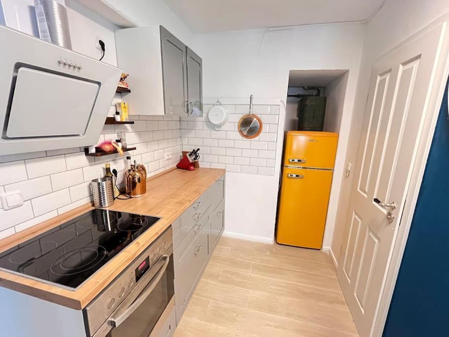 Gemuetliche, Grosse 6-zkb,eg-wohnung Im Herzen Eimsbuettels-2wc&2duschen * Hamburg