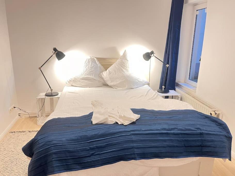 Apartment Gemuetliche, Grosse 6-zkb,eg-wohnung Im Herzen Eimsbuettels-2wc&2duschen